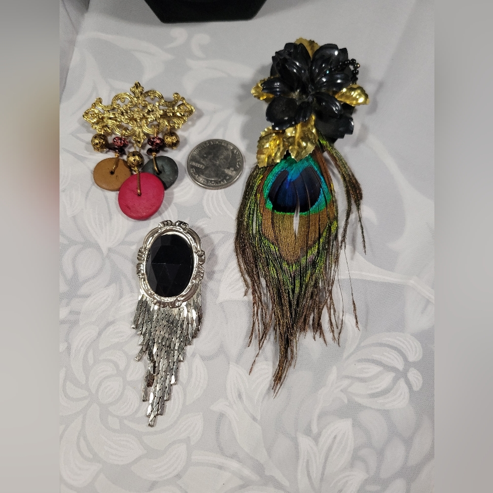 Vintage brooches bundle 80s